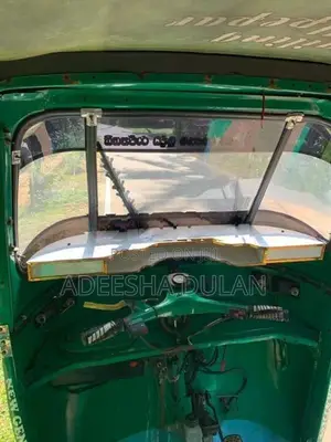 Bajaj RE 2004