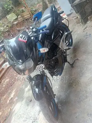 Bajaj Pulsar 200 2009