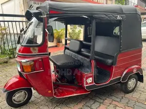 Bajaj RE 2012