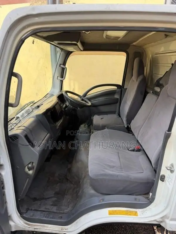 Isuzu Cabin ELF