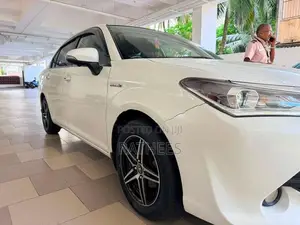 Toyota Axio 2015