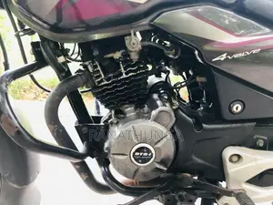 Bajaj Discover 125 discovery 125M 2015
