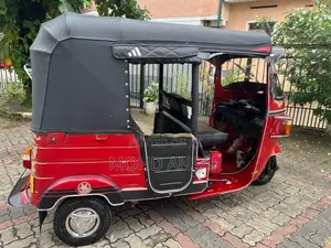 Bajaj RE 2012