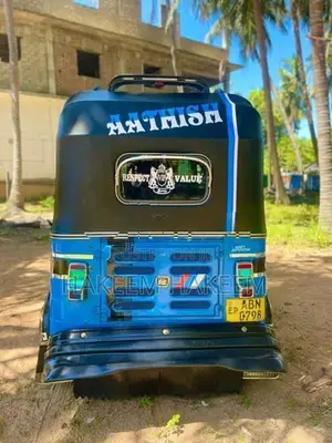 Bajaj RE 2016
