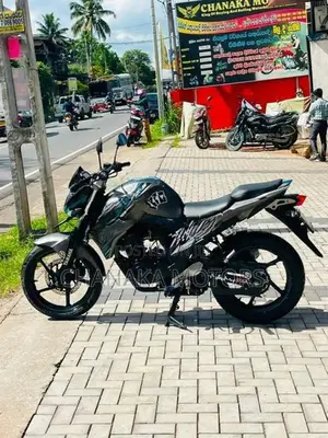 Yamaha FZ V2 Gray Mat 2018