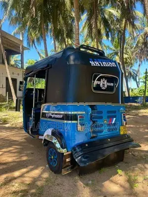 Bajaj RE 2016