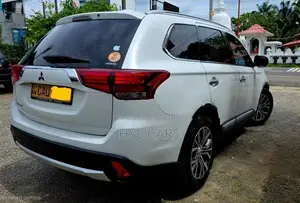 Mitsubishi Outlander 7 Seater 2016
