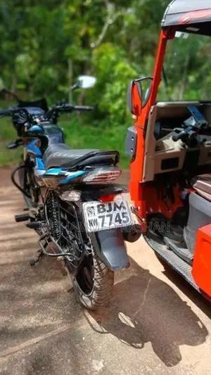 Bajaj Discover 125 2025