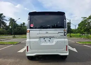 Suzuki Spacia Custom Hybrid XS 2025