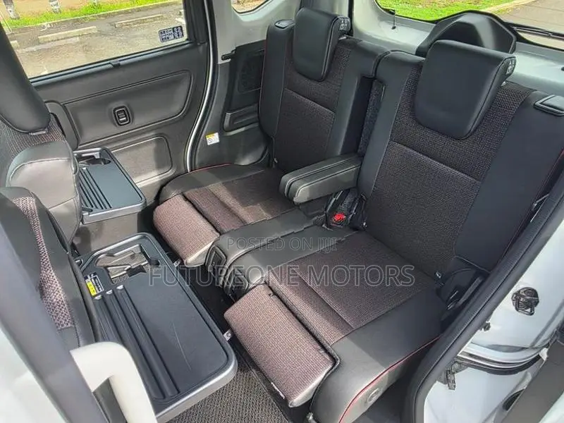 Suzuki Spacia Custom Hybrid XS 2025