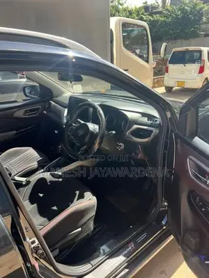 Toyota Urban Cruiser G e-DRIVE 2025