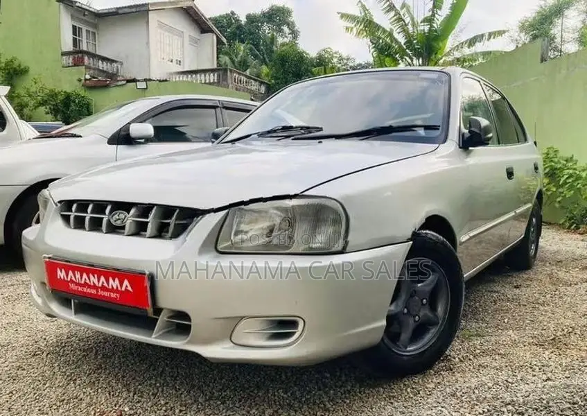Hyundai Accent Silver 2001