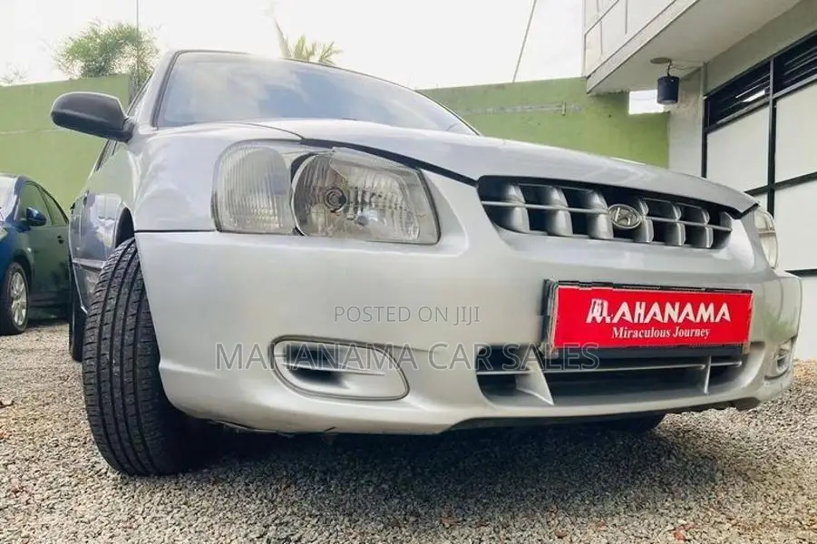 Hyundai Accent Silver 2001