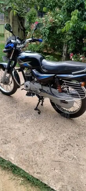 Bajaj CT100 2020