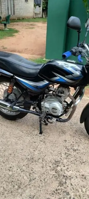 Bajaj CT100 2020