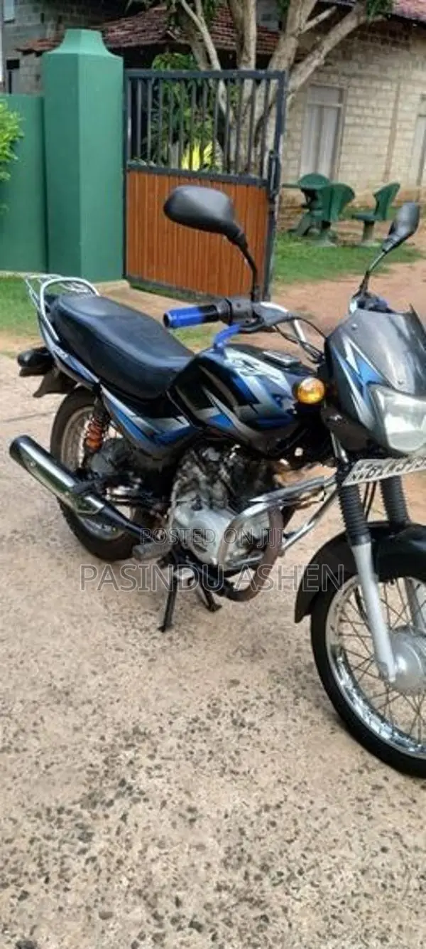 Bajaj CT100 2020