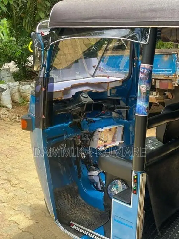 Bajaj RE 2008