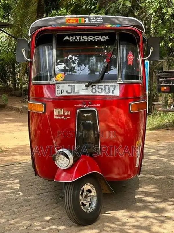 Bajaj RE 2003