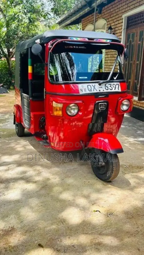 Bajaj RE 2010