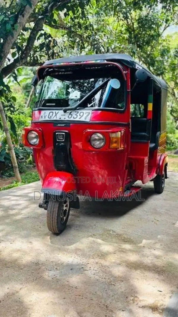 Bajaj RE 2010