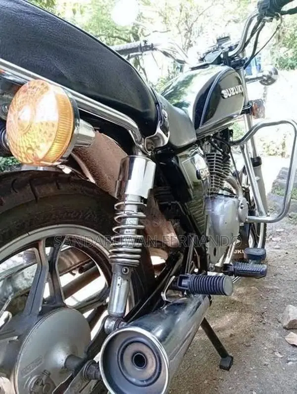 Suzuki GN 125 2011
