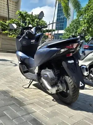 Honda PCX160 2025