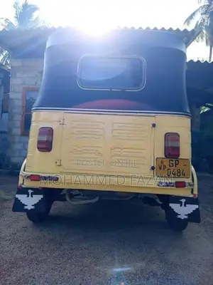 Bajaj RE 2002
