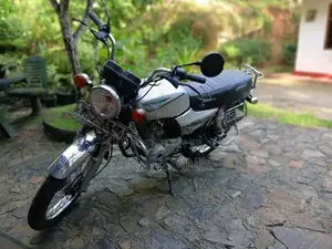 Bajaj Boxer 2004