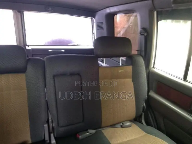 Isuzu Bighorn 1996