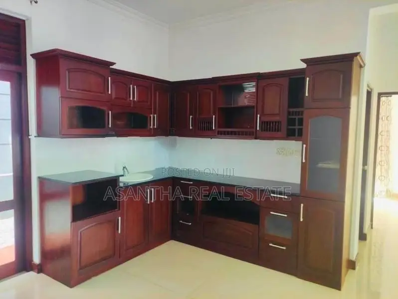(AF352) 02 Storey House in Mirihana Nugegoda