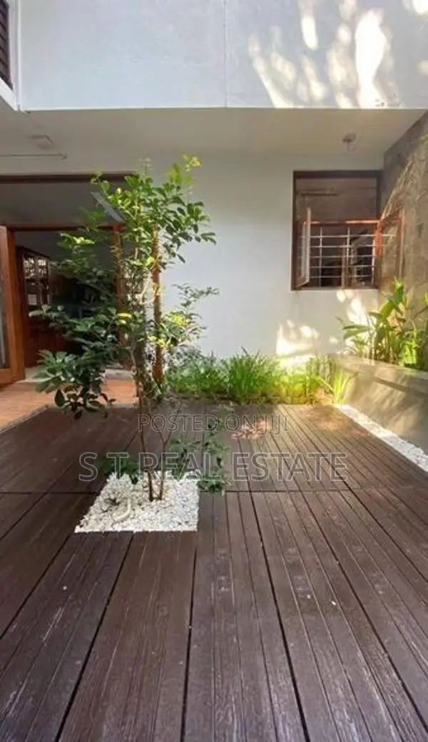 Almost Brand New Luxury 3 Story House For Sale In Nawala
