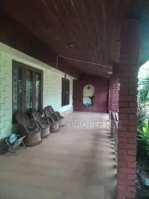 Land For Sale In Boralesgamuwa Lake Road
