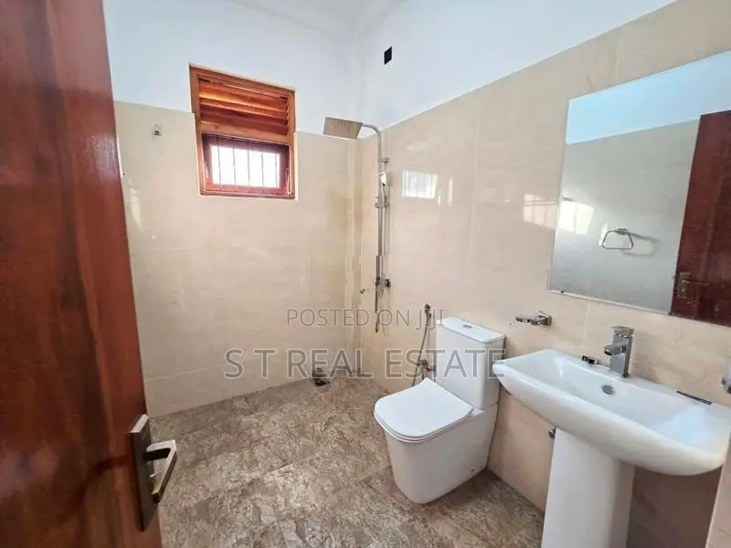 Brand New Luxury 3 Story House For Sale In Makandana