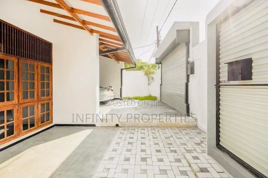 Facing Lake 02 Story House With 17.5 P Sale At Suriyamal Mw Nugegoda
