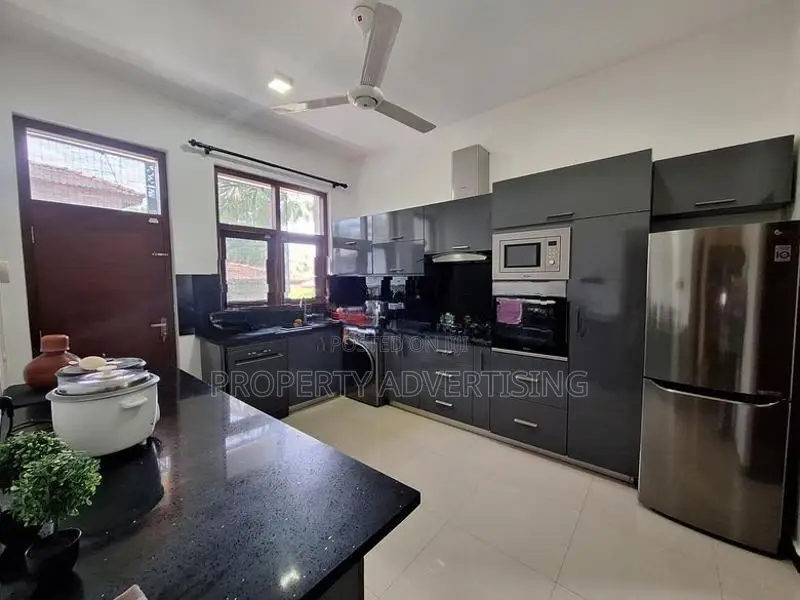 Real house for sale in thalawathugoda