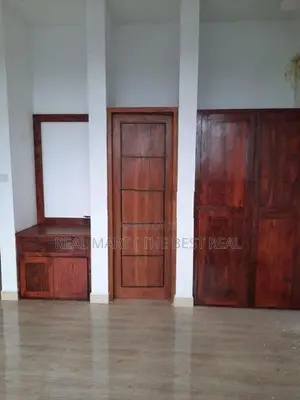 Battaramulla : Brand New 4BR Large Modern Luxury Apt for Sale