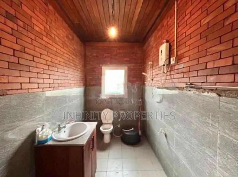 (AFA632) Modern Stylish 4-Bedroom Home Sale in Pannipitiya