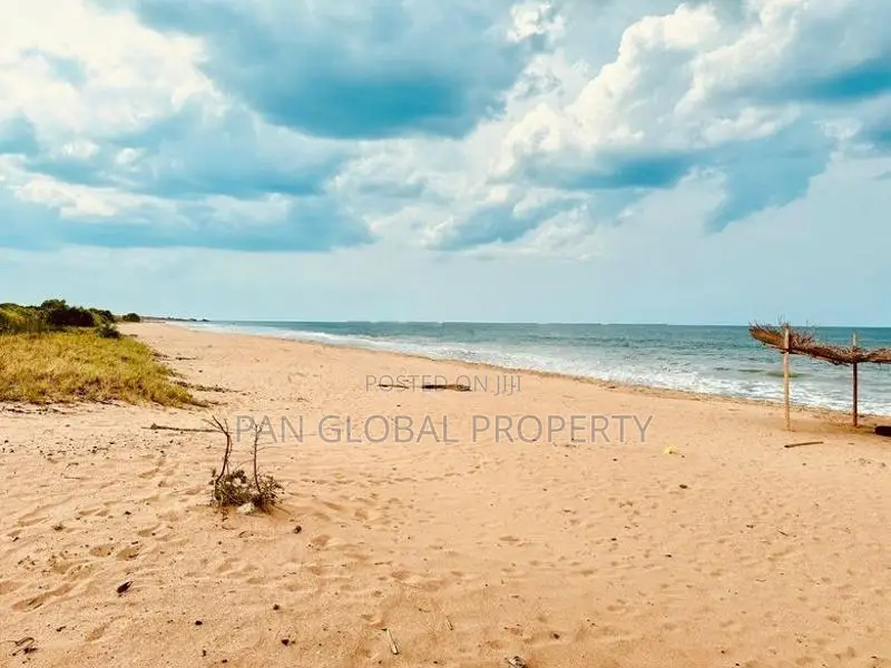 Beach Land for Sale in Kuchchaveli