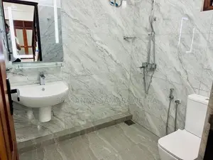 Brand New solid Modern super luxury piliyandala kottawa rd close by