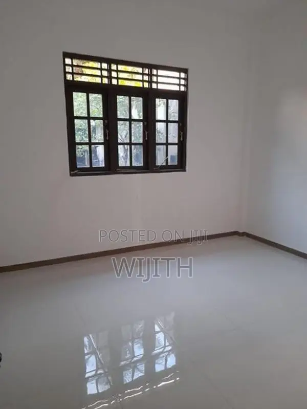Two Storey House for Sale in Kahathuduwa