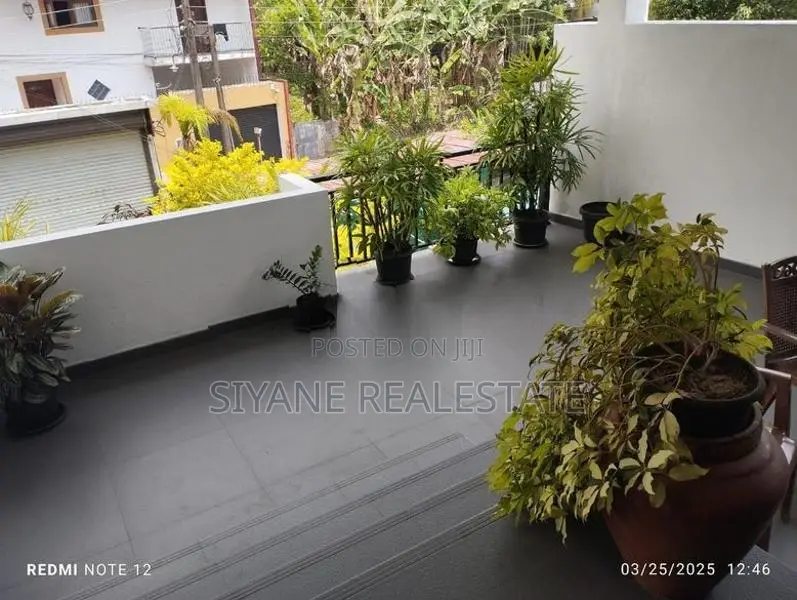 Newly House for Sale in Thalawathugoda