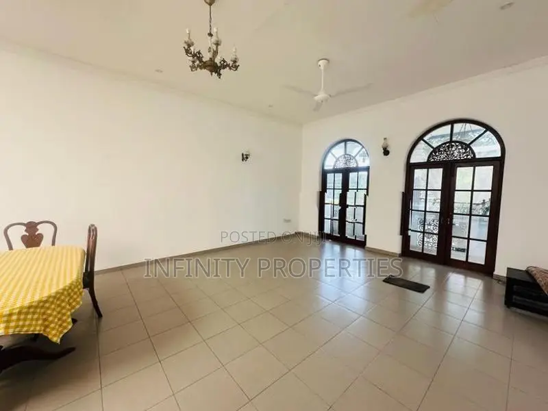 (AFA609) 02 Story House With 15.05 P Sale At Malwatha Road Dehiwala