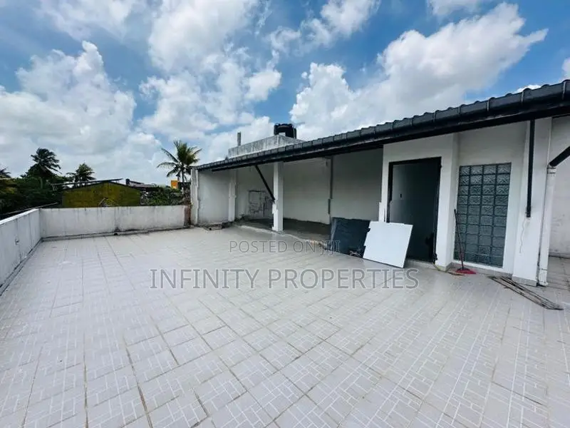 03 Storey House for Sale in Madiwela Ebuldeneya Nugegoda