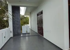 ☆ Ambalangoda 3 Story House for Sale ( RS- 476 )
