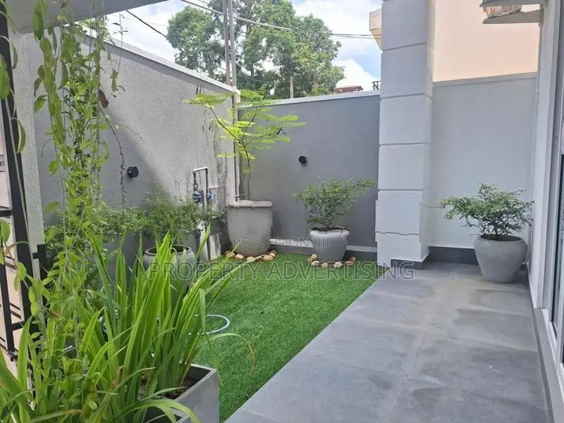 Architecture designed house for sale in bathtaramulla