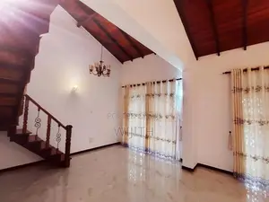ගඩොල්වලින් පදිංචිවියට සෑදු ළස්සන දෙමහල් නිවසක් විකිනිමට කොටිටාවෙි