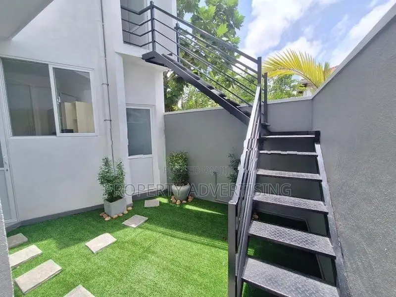 Architecture designed house for sale in bathtaramulla
