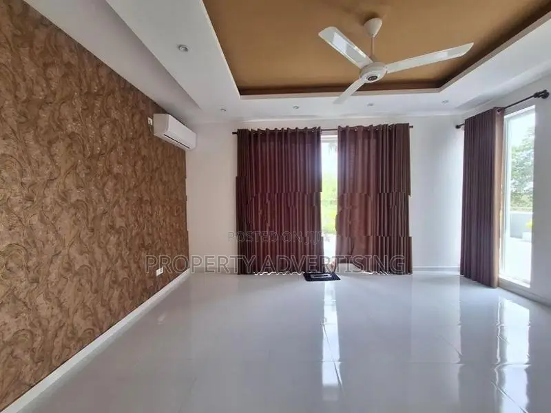 Architecture designed house for sale in bathtaramulla