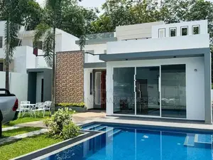 නව ගෘහ නිර්මාණ ශිල්පයට ඉදිවුන දෙමහල් නිවස විකිණීමට piliyandala