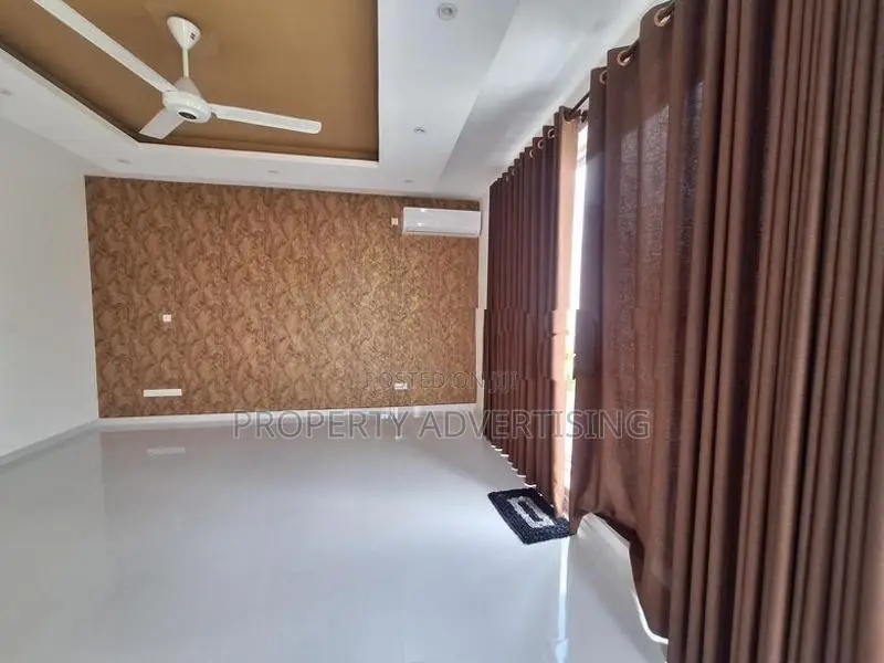 Architecture designed house for sale in bathtaramulla